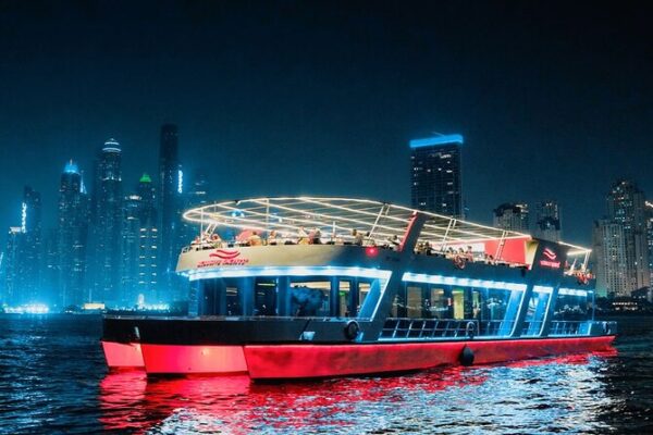 Yacht Dinner Dubai – A Luxurious Dining Experience on the Arabian Waters Yacht Dinner Dubai
