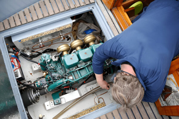 Boat Mechanic