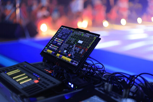 How to Choose the Best Audio Visual Equipment Supplier for Weddings audio visual equipment