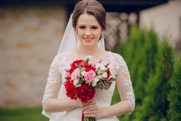 The Beauty of Traditional Heirloom Dresses in Modern Weddings