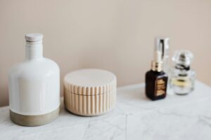 Scents and Sensibility: The Art of Choosing a Perfume That Matches Your Mood