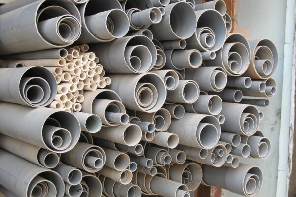 How Do Pipe Installation Techniques Differ Between Urban and Rural Projects?