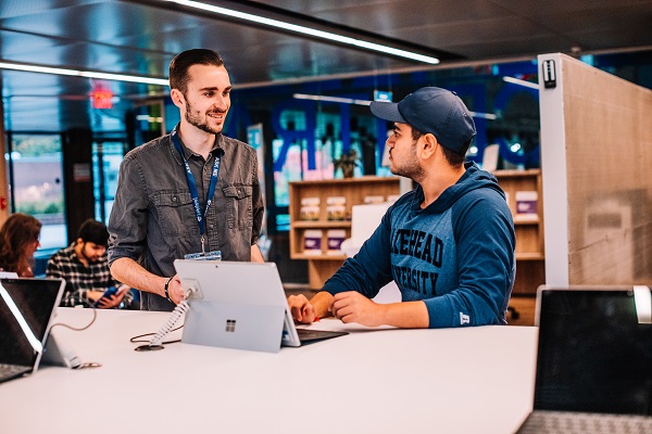 Why Choose Lakehead University for Business Studies