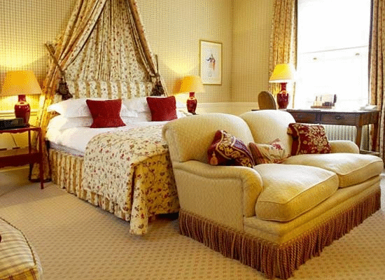 Luxury Comforts at a 3 Star Hotel in Ghaziabad